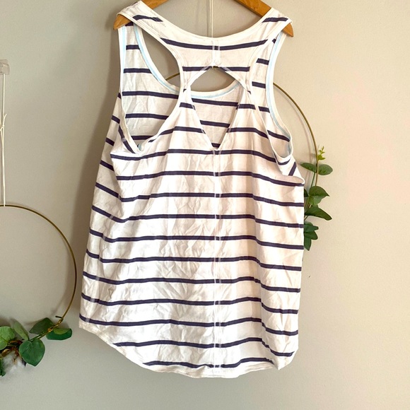 Ivivva Lululemon Happy Livin Tank size 14 white striped sleeveless tanks - Picture 2 of 9